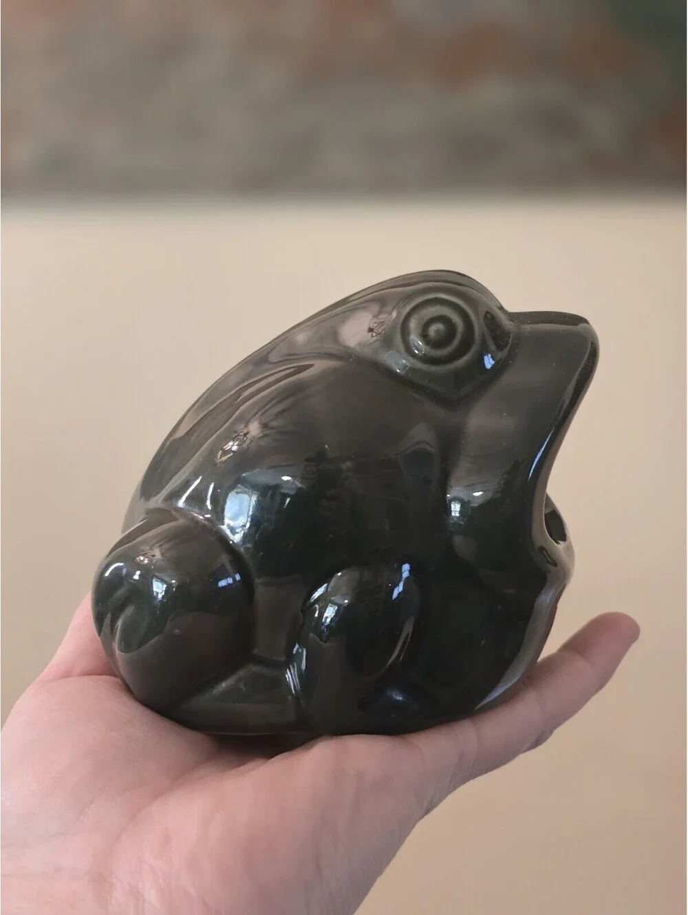 Vintage Ceramic Frog Sponge Holder, very good vintage condition.
